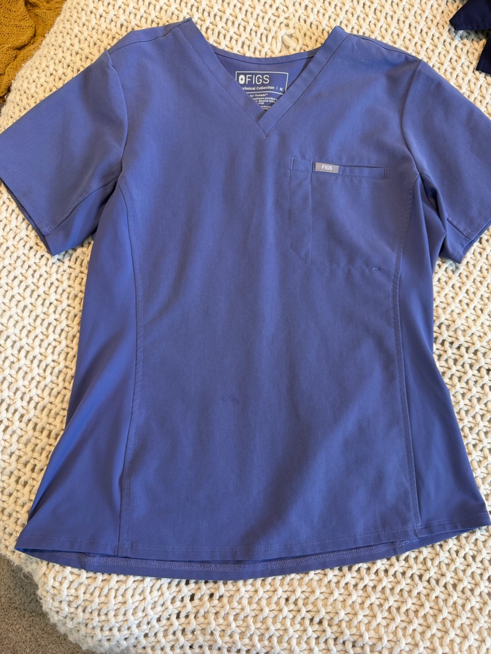 Figs V-neck Scrub Top and Pants - Picture 2 of 3